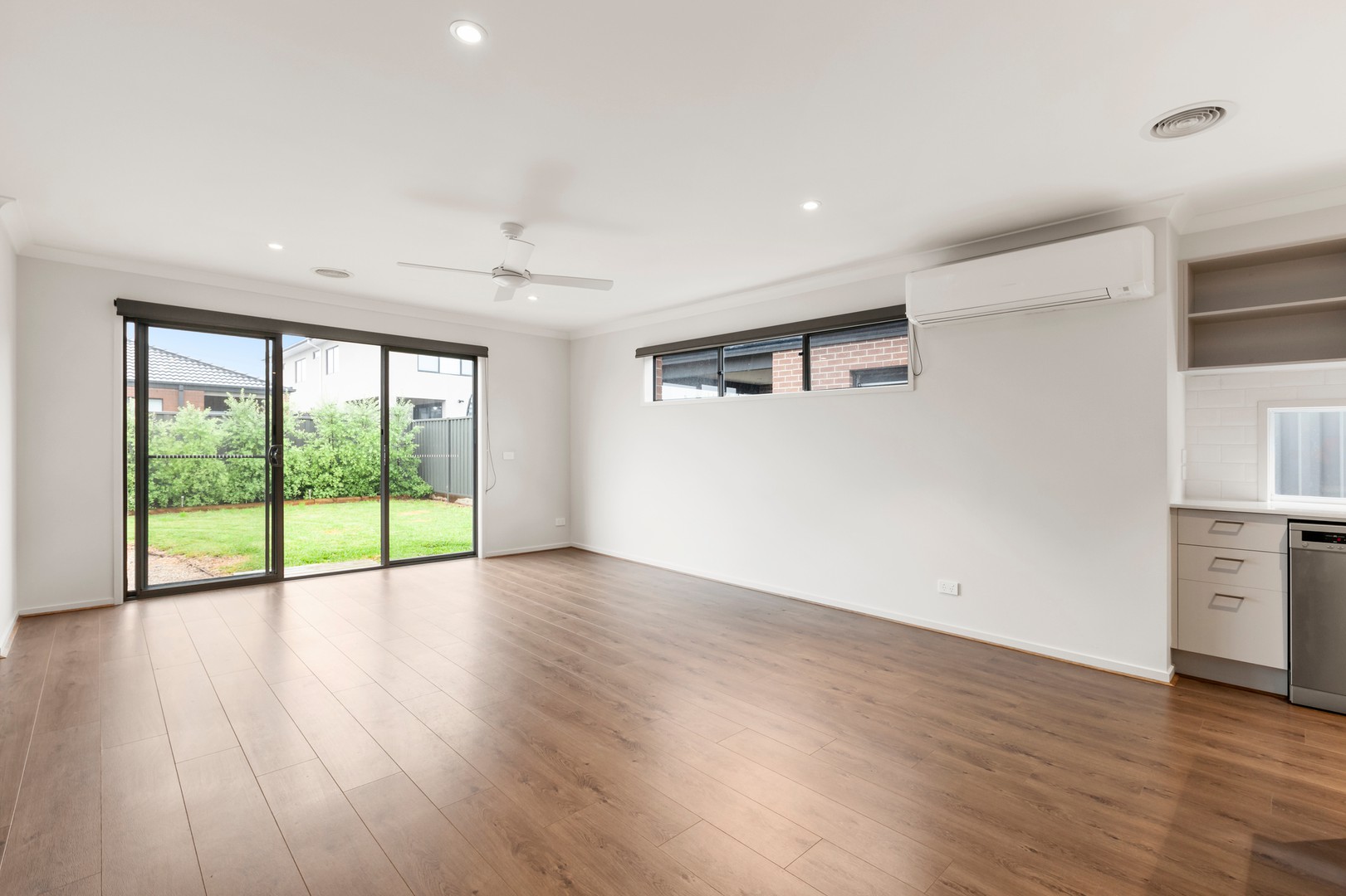 40 Freehold Street, Doreen, VIC 3754 - Thumbnail 2 - 15/11/2021