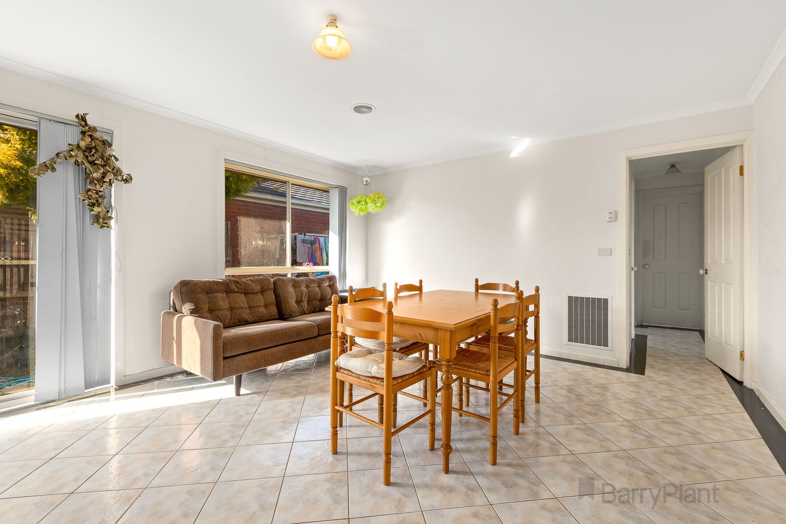 40 Grand Arch Way, Berwick, VIC 3806, Berwick - Thumbnail 3