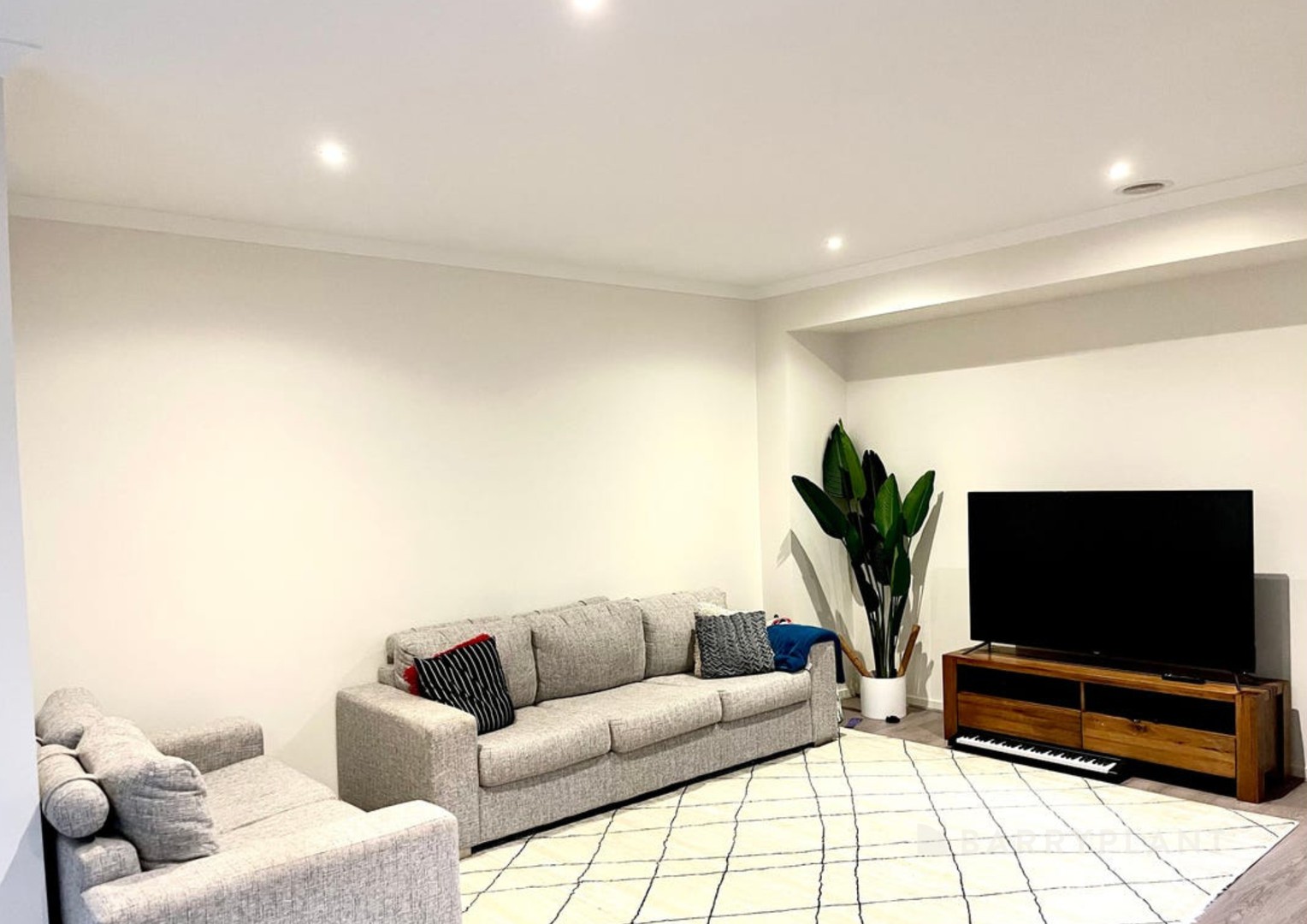 40 Hartwood  Avenue, Williams Landing, VIC 3027 - Thumbnail 2 - 19/02/2024