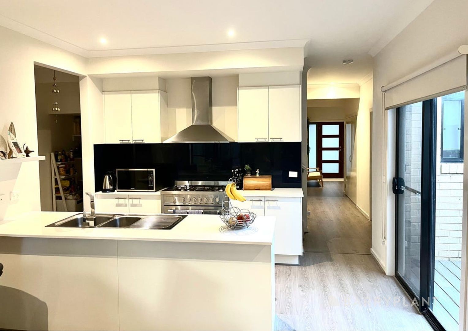 40 Hartwood Avenue, Williams Landing, VIC 3027 - Thumbnail 2 - 05/05/2025