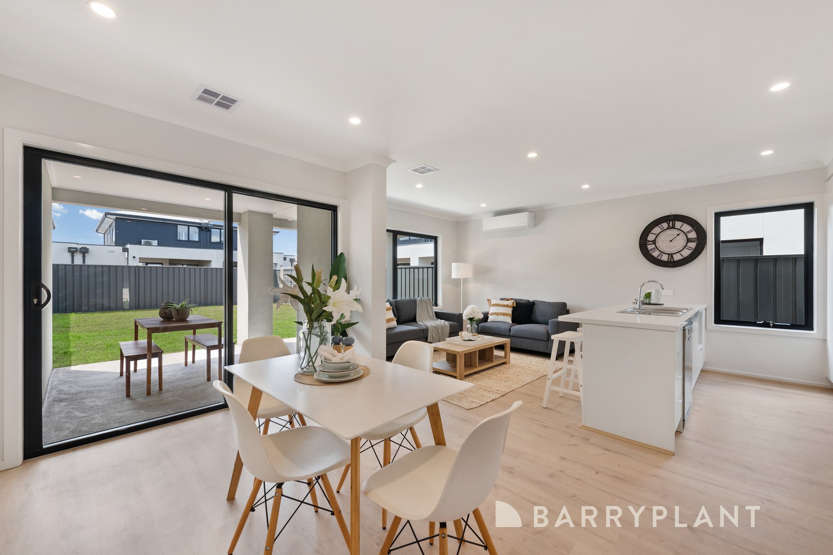 40 Hemingway Drive, Rockbank, VIC 3335, Rockbank - Thumbnail 2