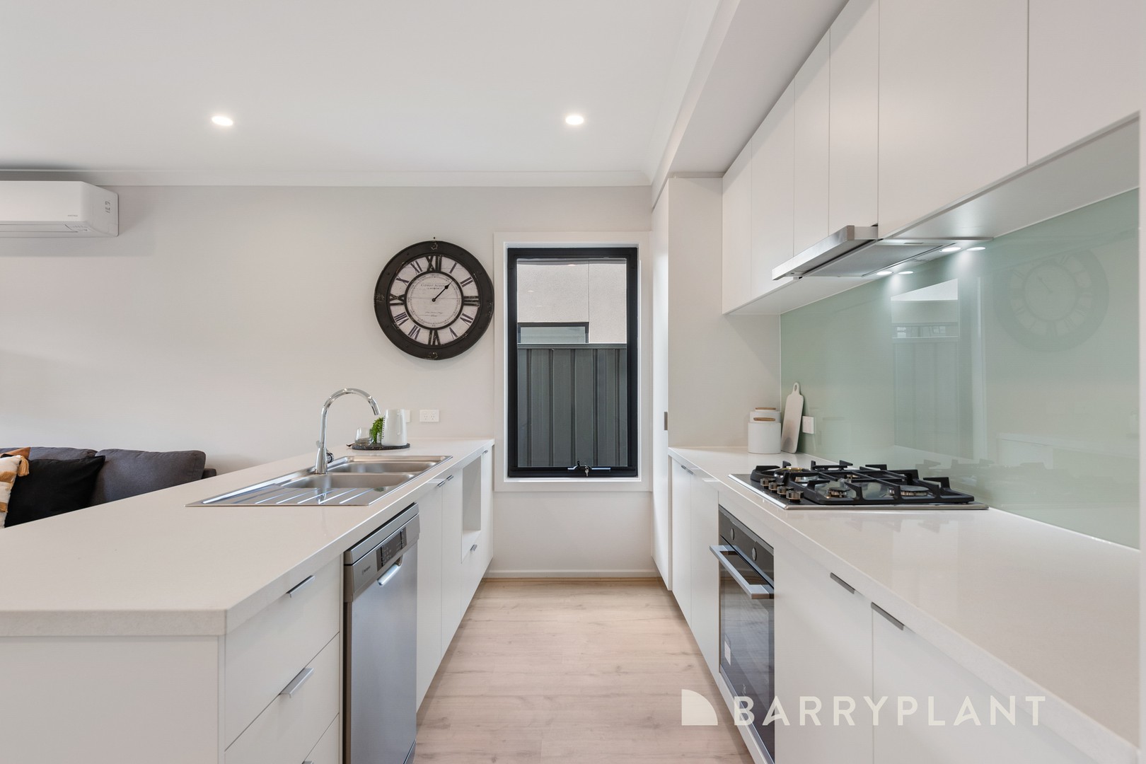 40 Hemingway Drive, Rockbank, VIC 3335, Rockbank - Thumbnail 4