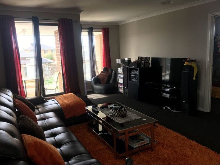 40 Kingsford Drive, Point Cook, VIC 3030 - Thumbnail 2 - 23/01/2026