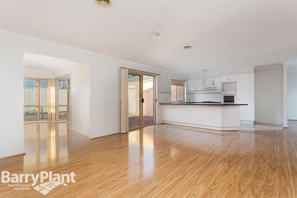 40 Lennon Boulevard, Point Cook, VIC 3030, Point Cook - Thumbnail 3