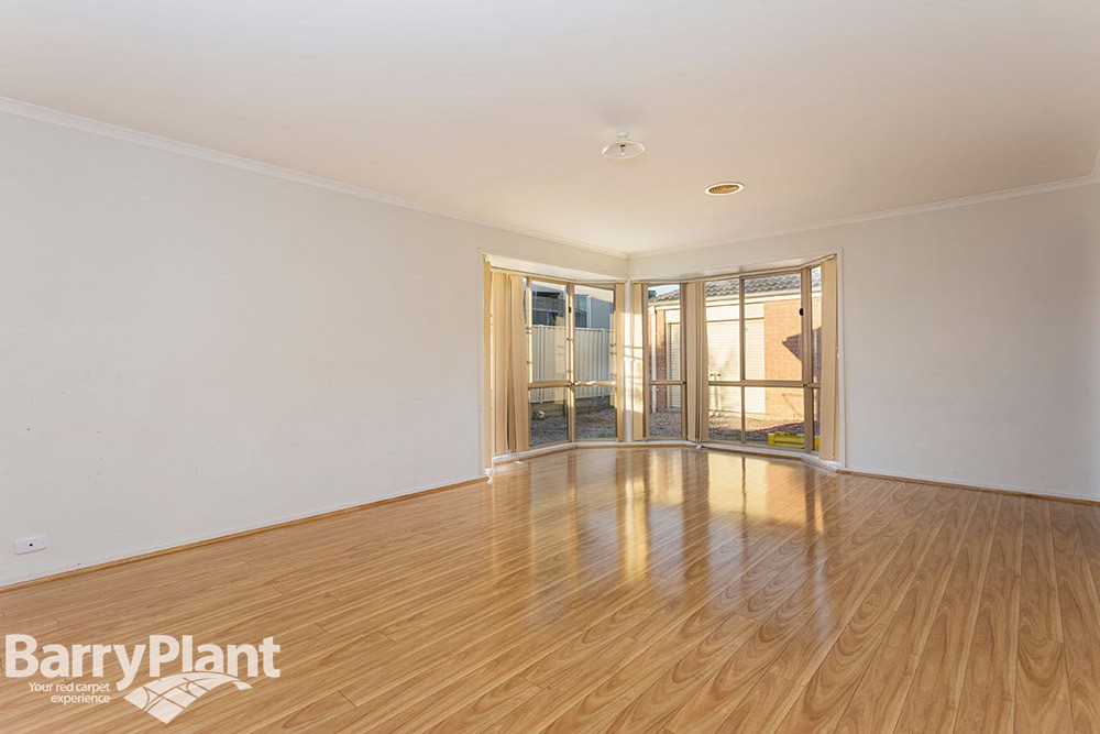 40 Lennon Boulevard, Point Cook, VIC 3030, Point Cook - Thumbnail 4