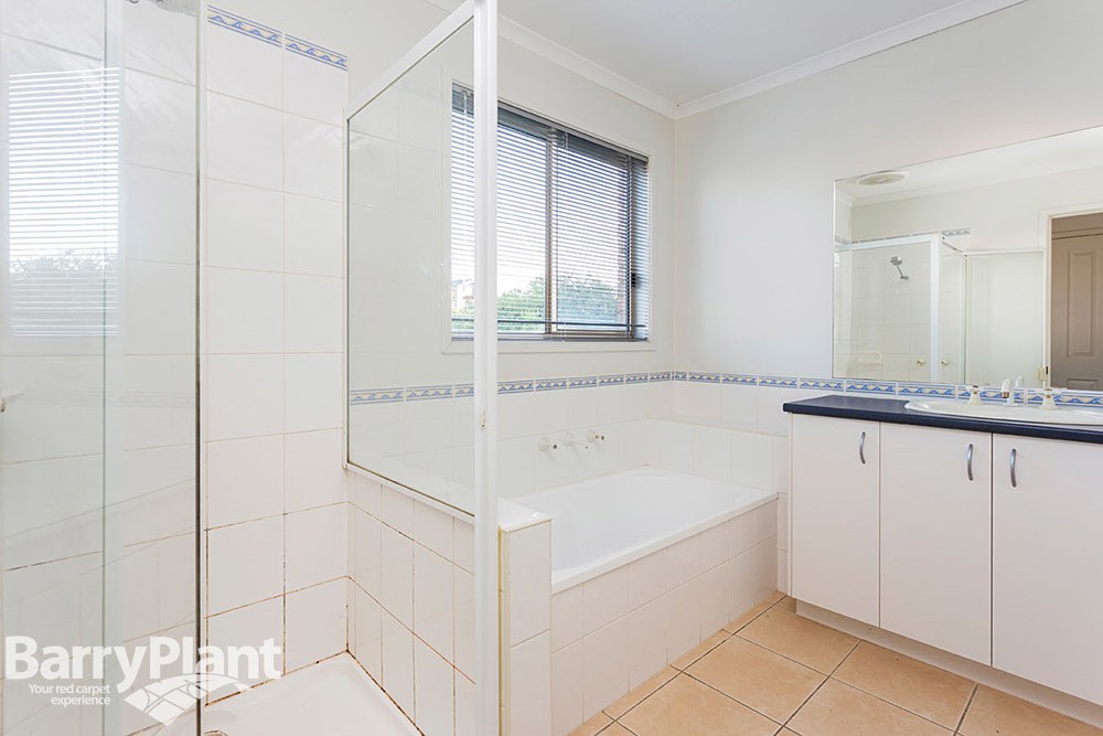 40 Lennon Boulevard, Point Cook, VIC 3030, Point Cook - Thumbnail 8