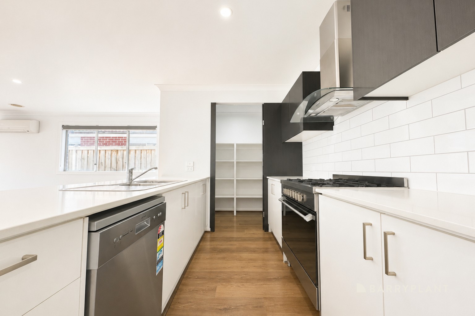 40 Lotus Street, Pakenham, VIC 3810, Pakenham - Thumbnail 4