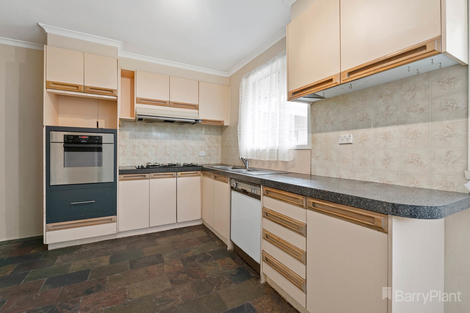 40 Meadow Wood Walk, Narre Warren, VIC 3805, Narre Warren - Thumbnail 3