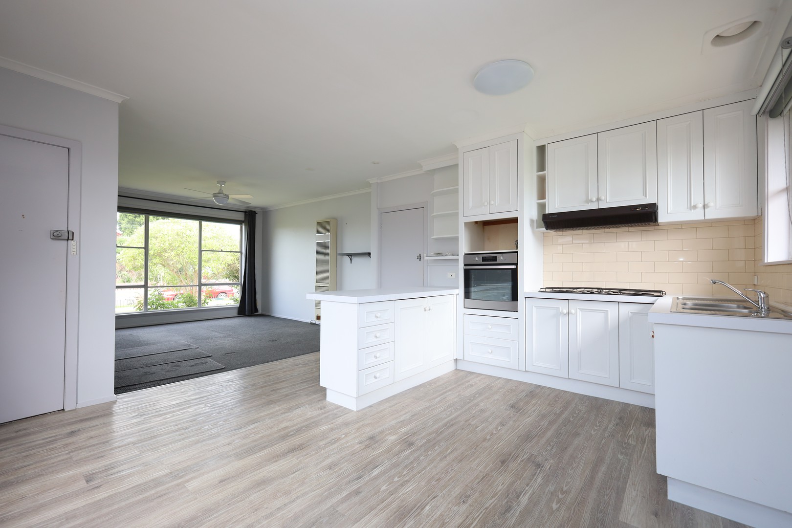 40  Mercury Crescent, Newcomb, VIC 3219, Newcomb - Thumbnail 3