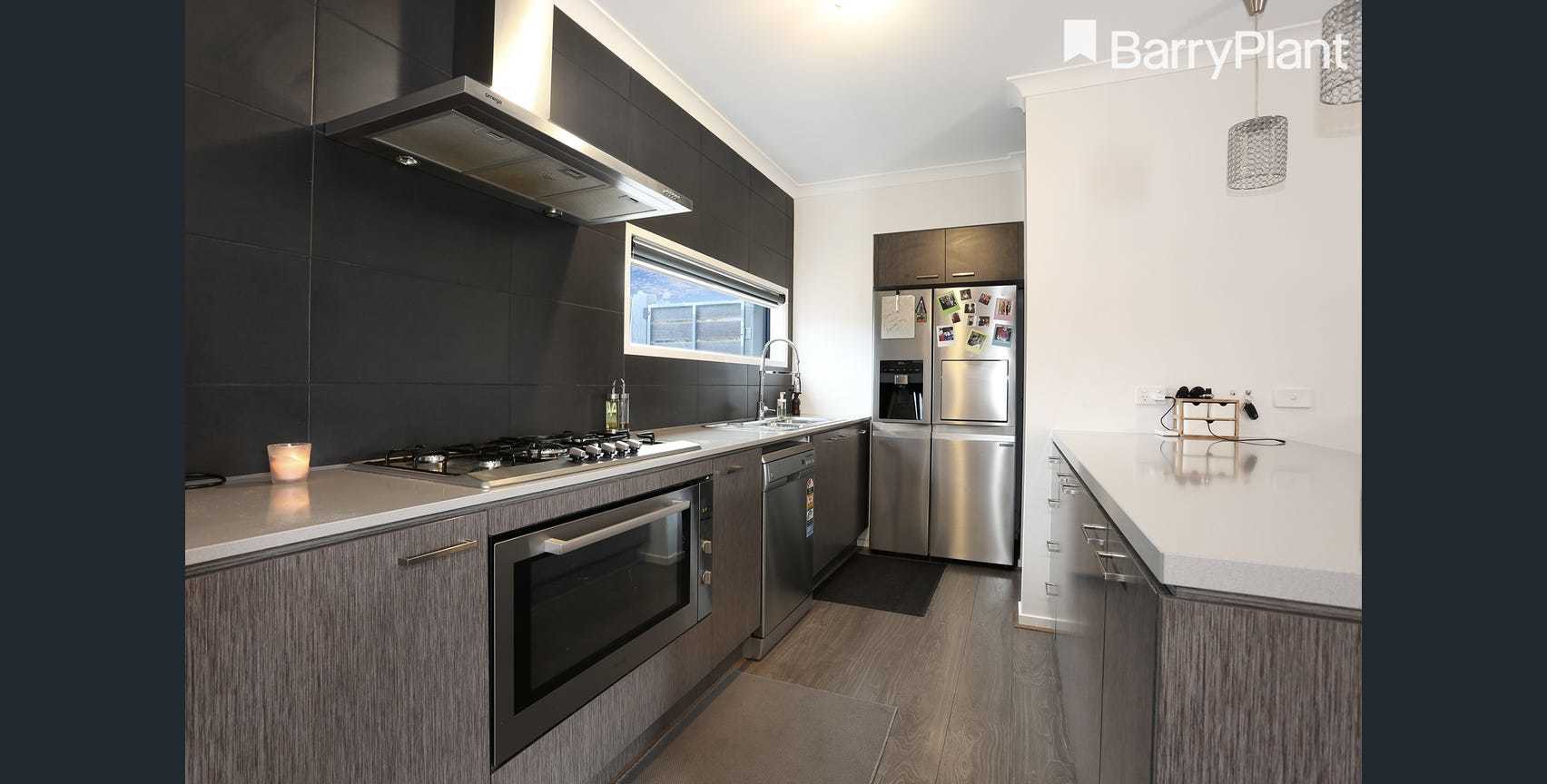 40 Middleton Drive, Point Cook, VIC 3030 - Thumbnail 1 - 17/11/2025