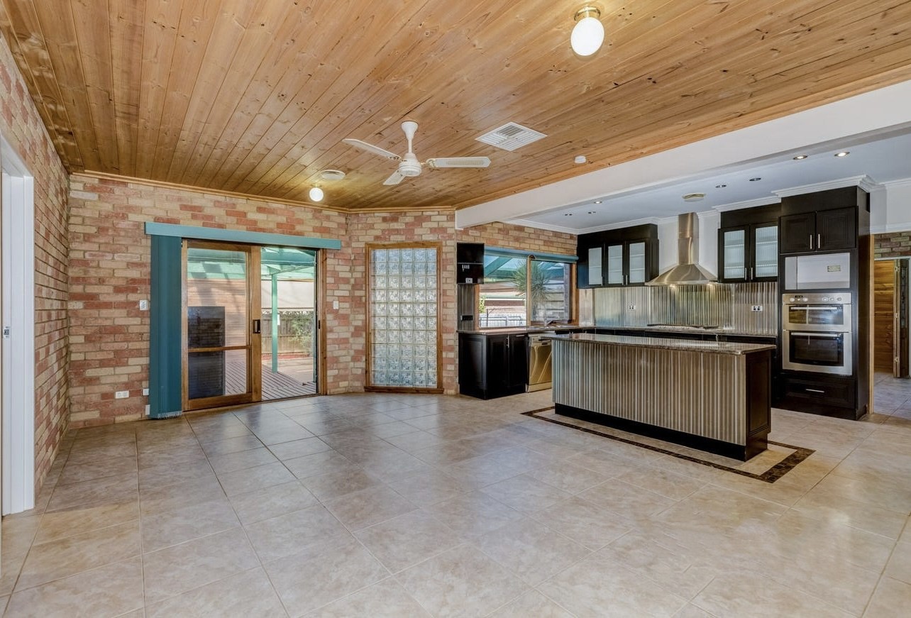 40 Piccolotto Drive, Melton West, VIC 3337 - Thumbnail 2 - 11/05/2026