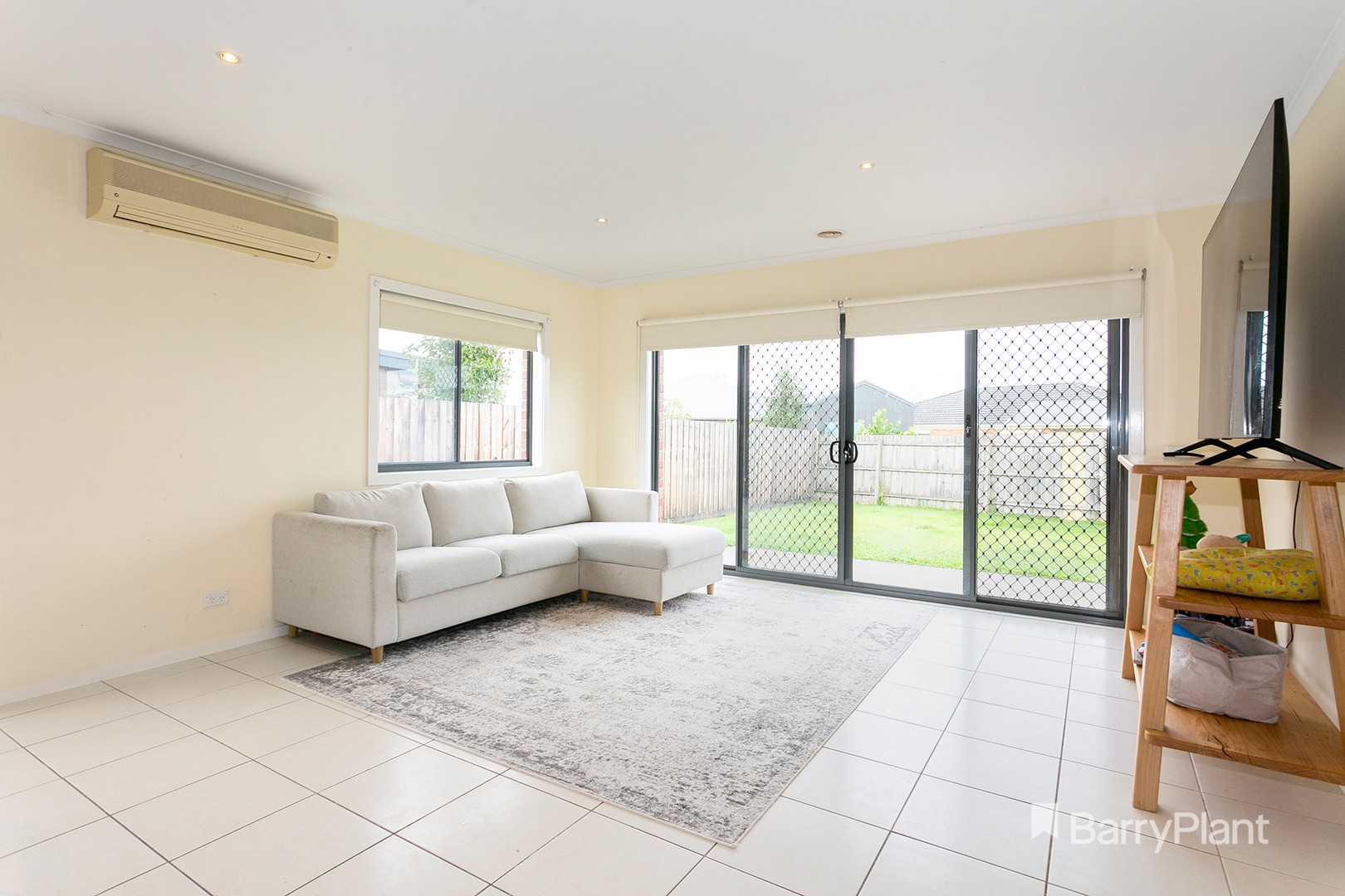 40 Sandalwood Drive, Pakenham, VIC 3810, Pakenham - Thumbnail 3