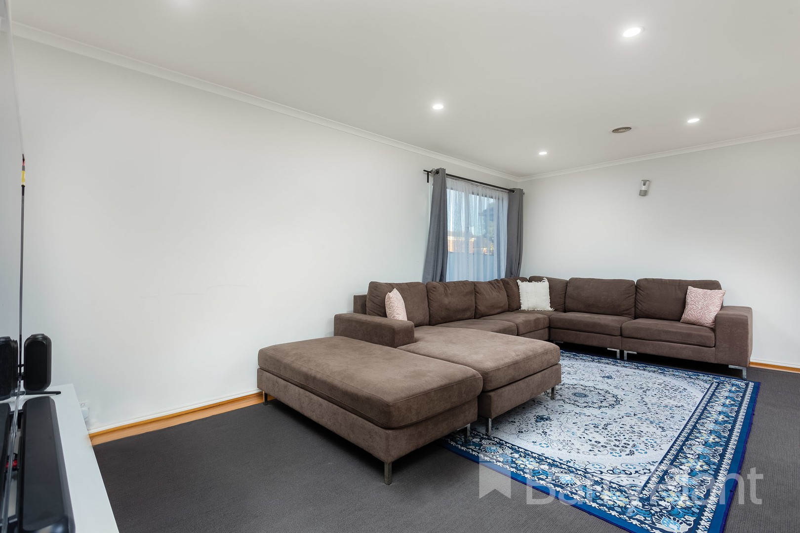 40 The Strand, Point Cook, VIC 3030 - Thumbnail 2 - 12/05/2023