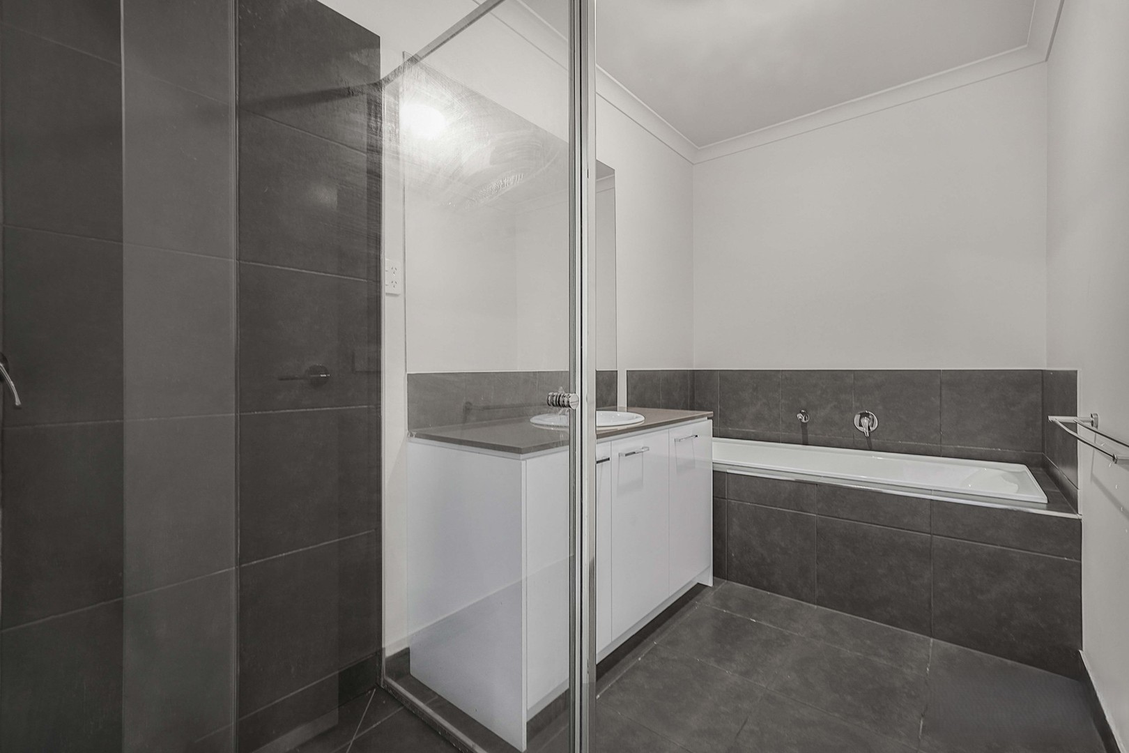 40 Titan Lodge Walk, Pakenham, VIC 3810, Pakenham - Thumbnail 8