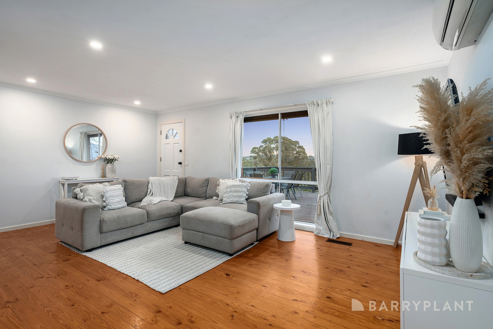 40 Trafalgar Crescent, Lilydale, VIC 3140, Lilydale - Thumbnail 2