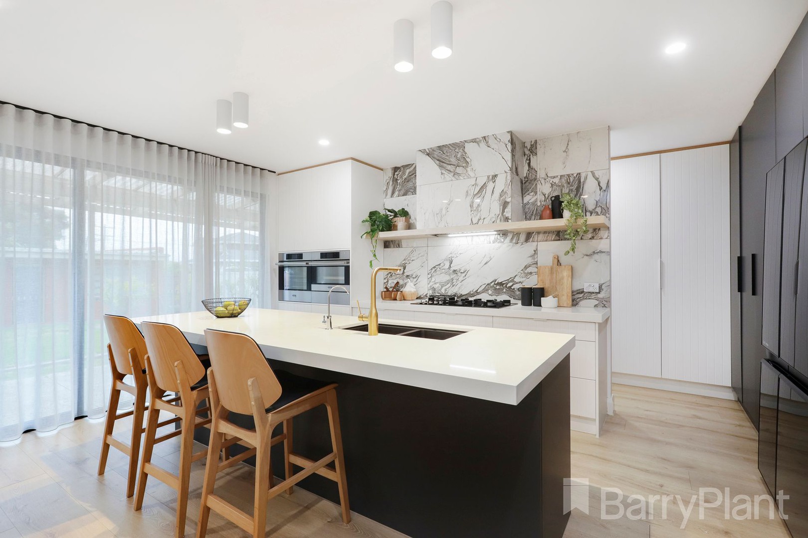 8 Warburton Highway, LILYDALE, Lilydale - Thumbnail 5