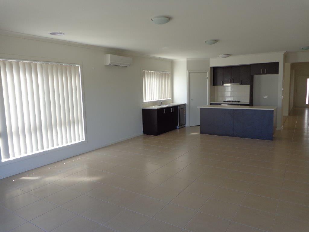 40 Warunda Parade, Point Cook, VIC 3030, Point Cook - Thumbnail 6