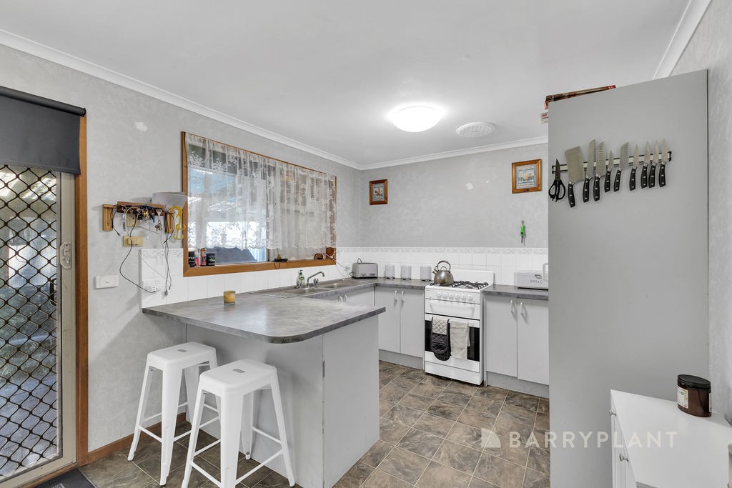 40 Willora Crescent, Cranbourne West, VIC 3977, Cranbourne West - Thumbnail 2