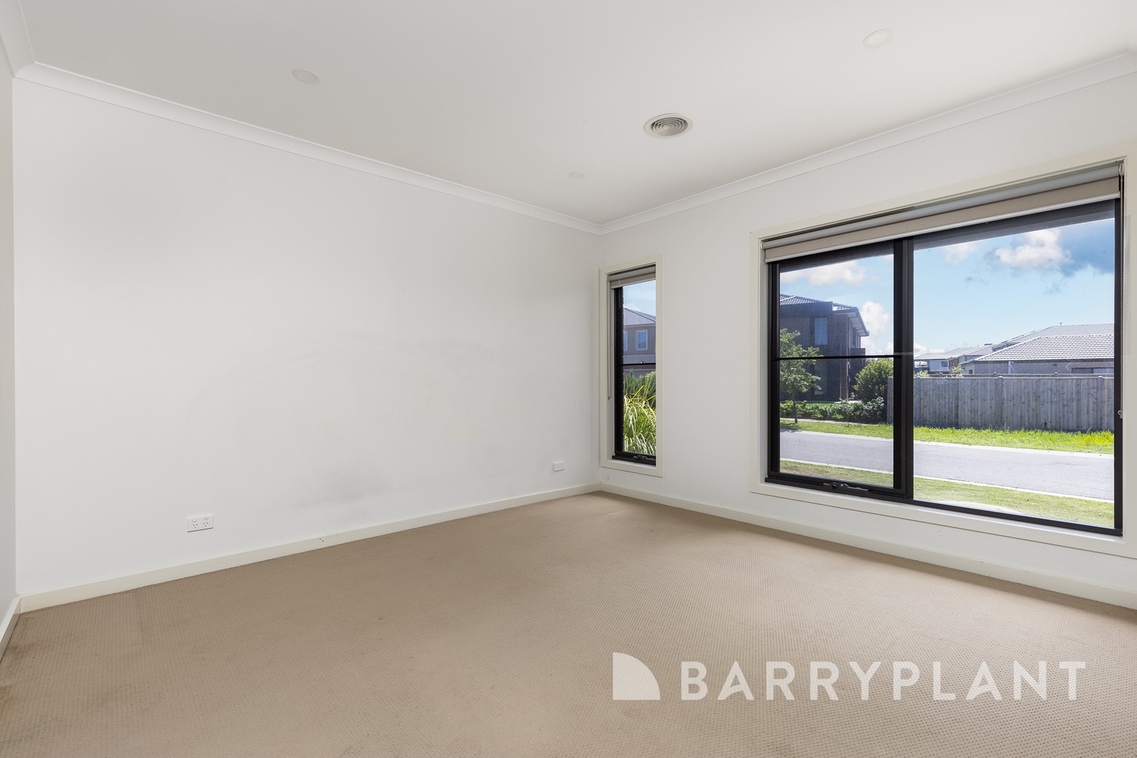 40 Yacht Road, Point Cook, VIC 3030, Point Cook - Thumbnail 2