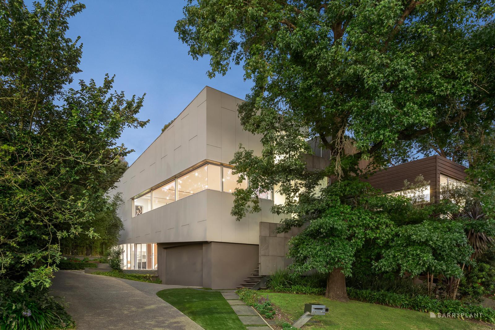 40 Yarravale Road, Kew, VIC 3101 - Thumbnail 2 - 17/01/2024