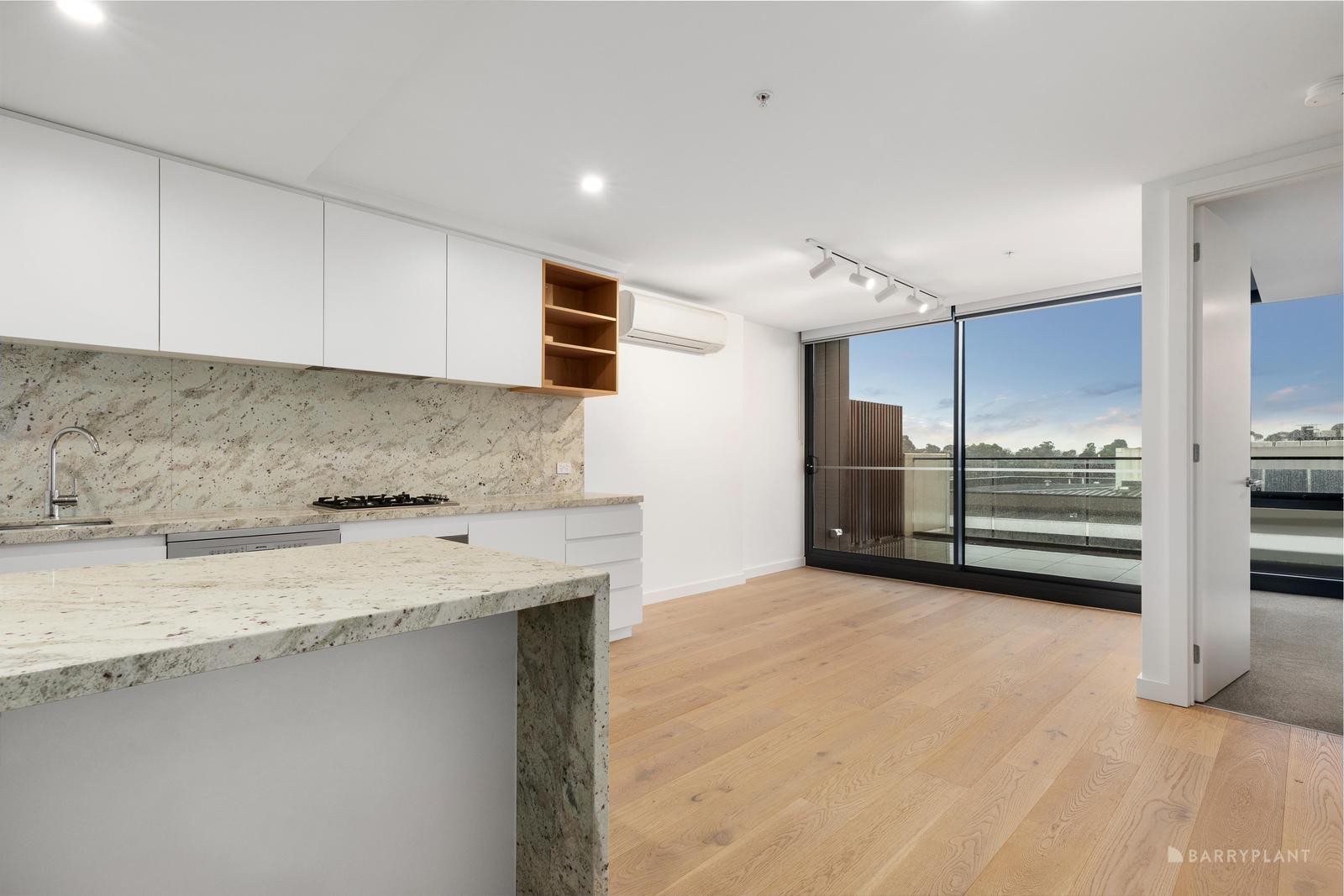 401/12 Queen Street, Blackburn, VIC 3130, Blackburn - Thumbnail 2