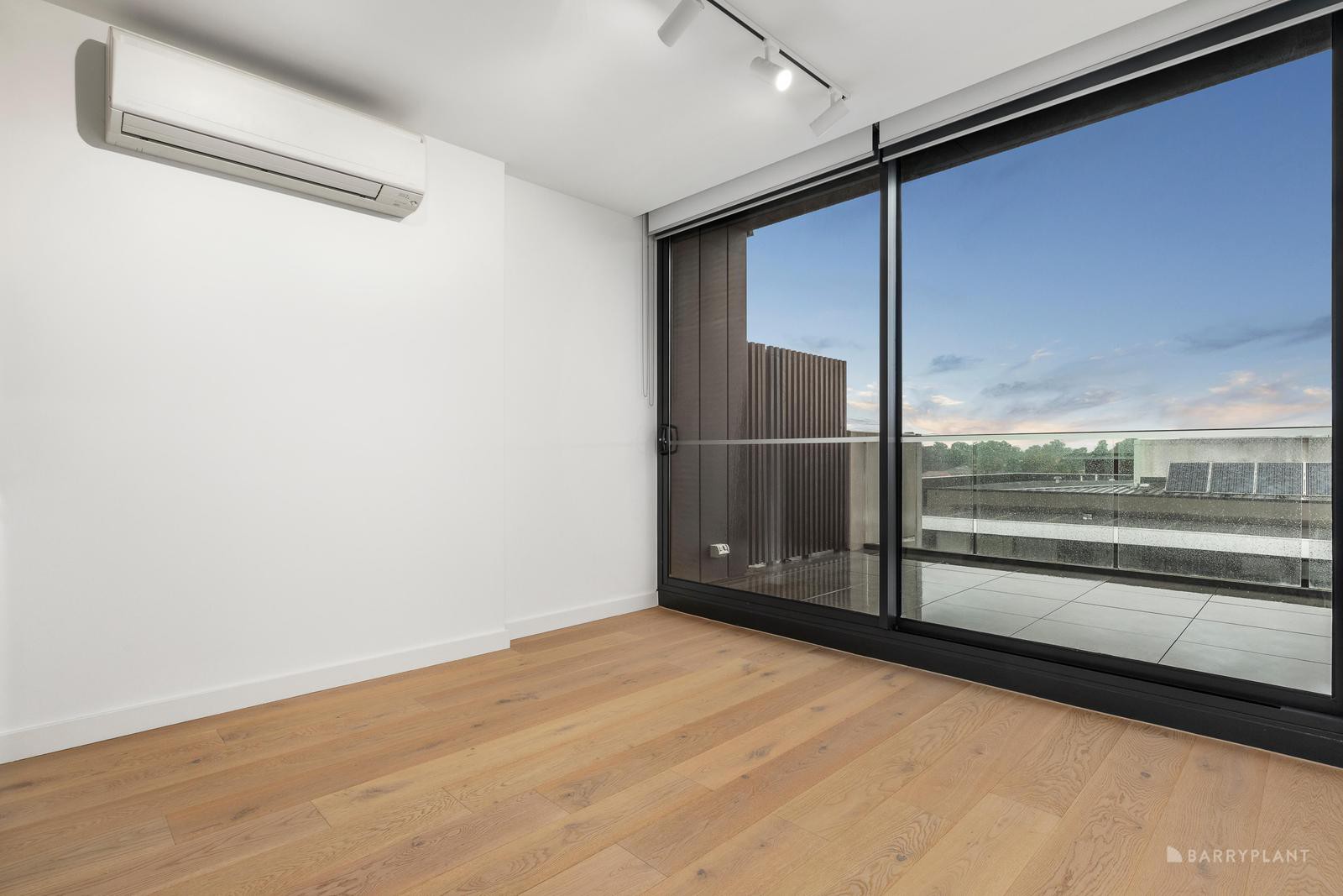 401/12 Queen Street, Blackburn, VIC 3130, Blackburn - Thumbnail 3