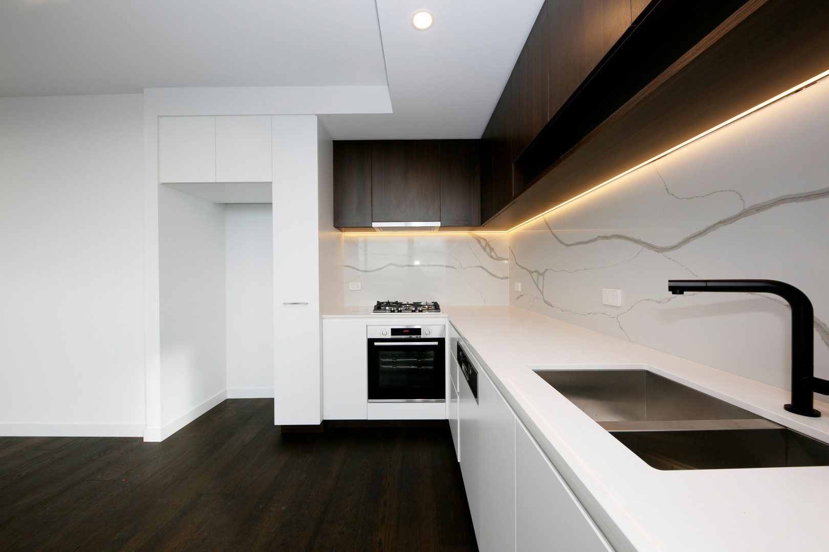 401/17 Arnold Street, Box Hill, VIC 3128 - Thumbnail 1 - 19/07/2022