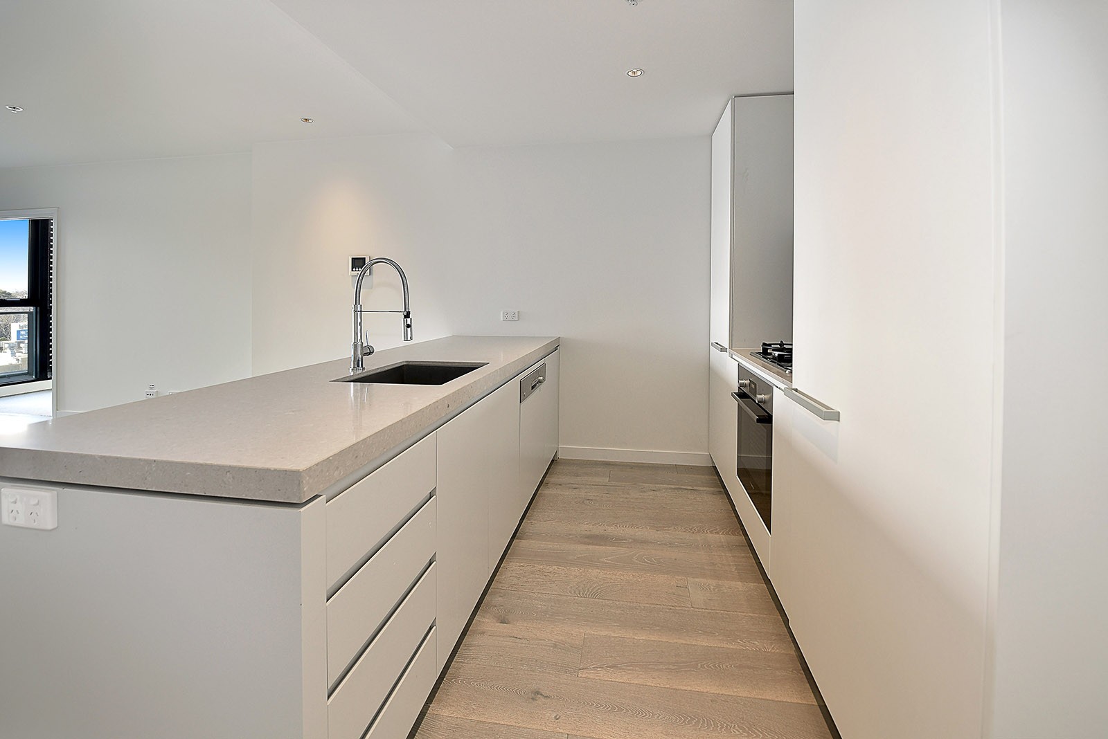 401/19 Russell Street, Essendon, VIC 3040, Essendon - Thumbnail 2