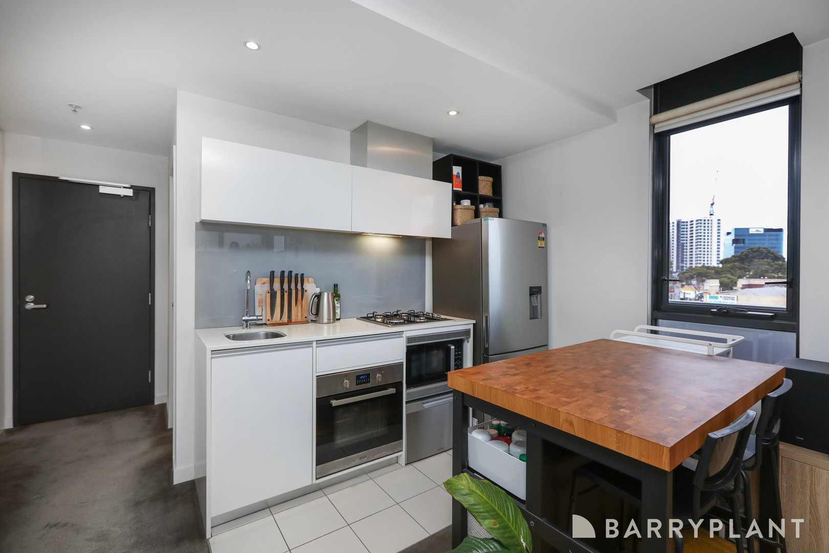 401B/2 Dennis Street, Footscray, VIC 3011 - Thumbnail 2 - 17/06/2025