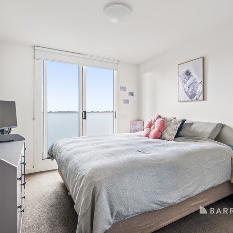 402/17 Robbs Parade, Northcote, VIC 3070 - Thumbnail 1 - 06/08/2026