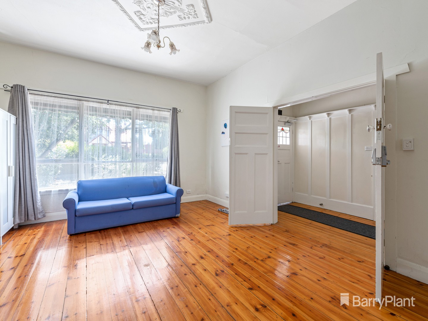 402 Elgar Road, Box Hill, VIC 3128, Box Hill - Thumbnail 2