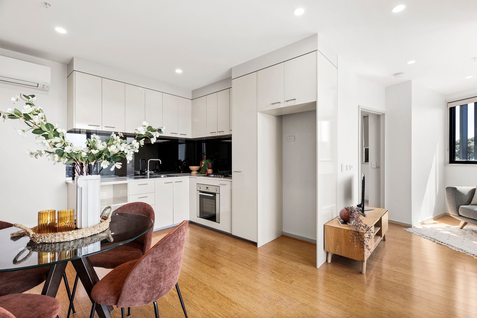 403/316 Pascoe Vale Road, Essendon, VIC 3040 - Thumbnail 2 - 28/02/2025