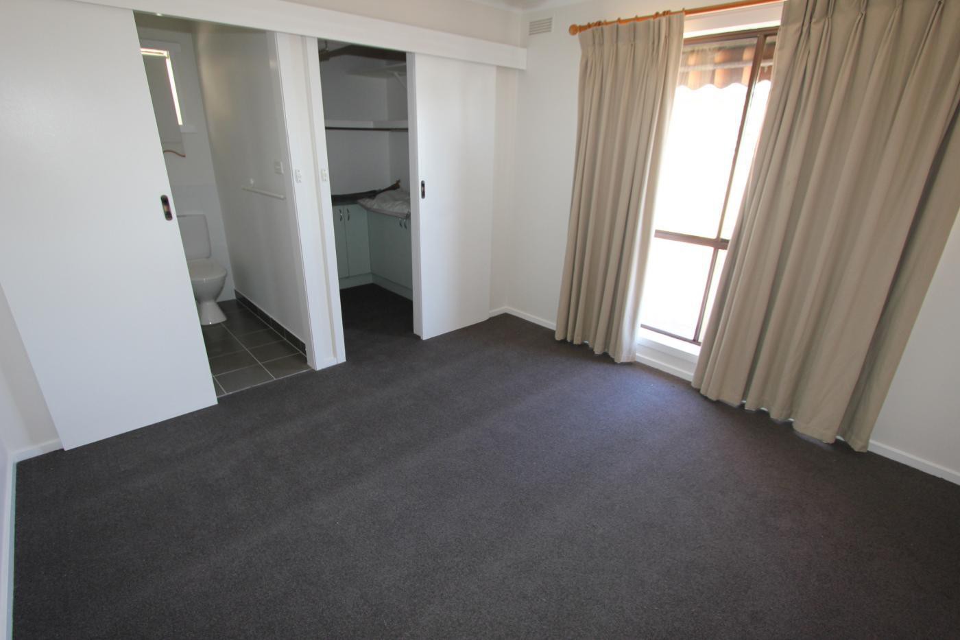 403 Barkly Street, Golden Point, VIC 3350 - Thumbnail 2 - 22/04/2022