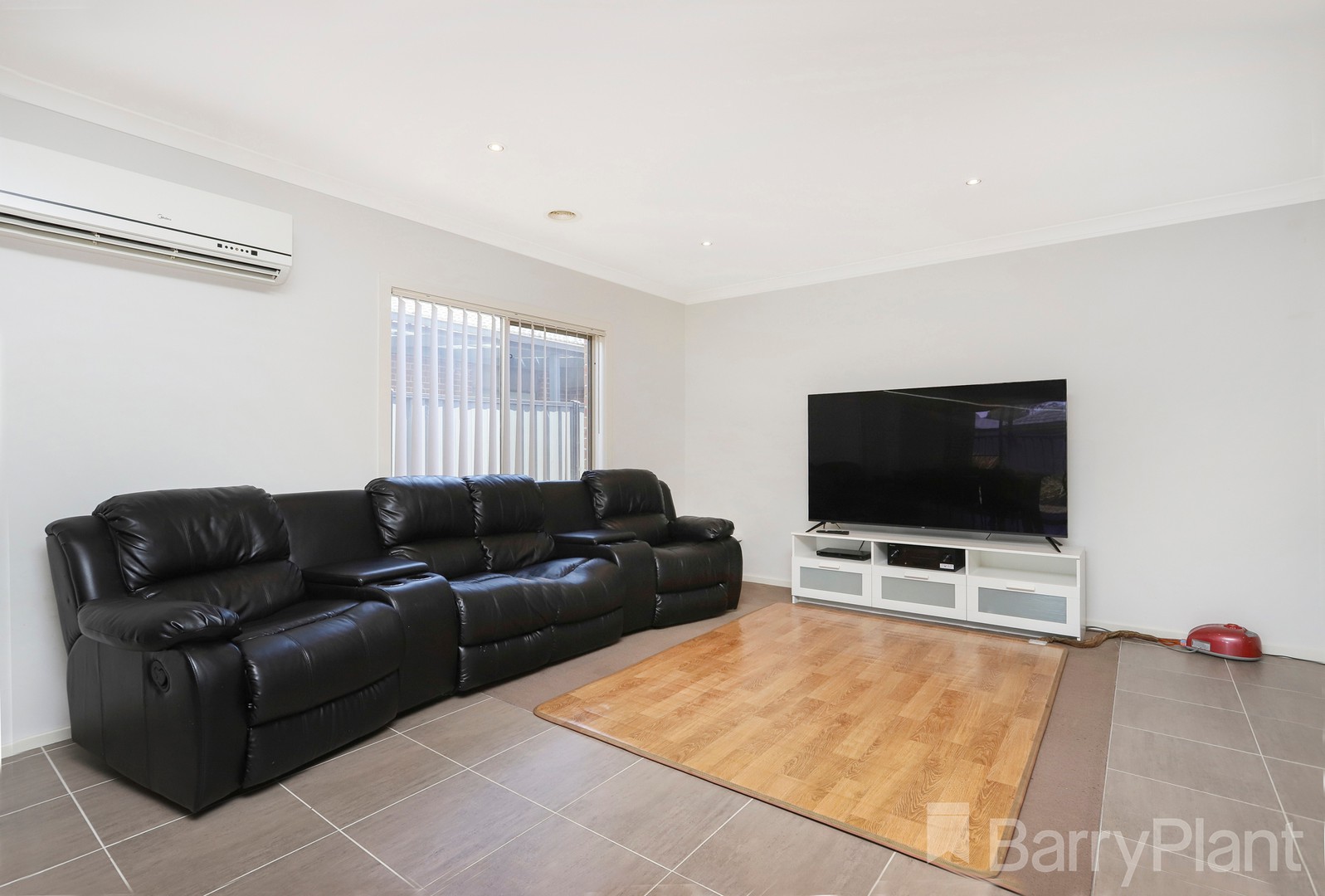 405 Grand Boulevard, Craigieburn, VIC 3064, Craigieburn - Thumbnail 5