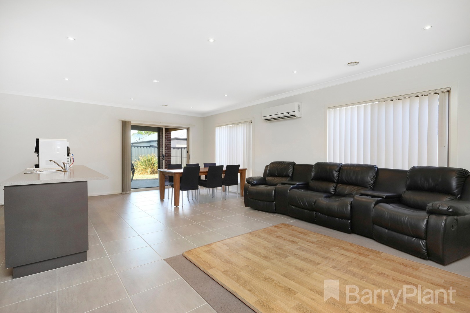 405 Grand Boulevard, Craigieburn, VIC 3064, Craigieburn - Thumbnail 6