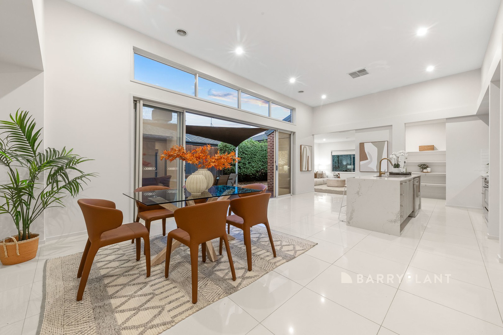 41 Carlyle Crescent, Clyde North, VIC 3978, Clyde North - Thumbnail 3