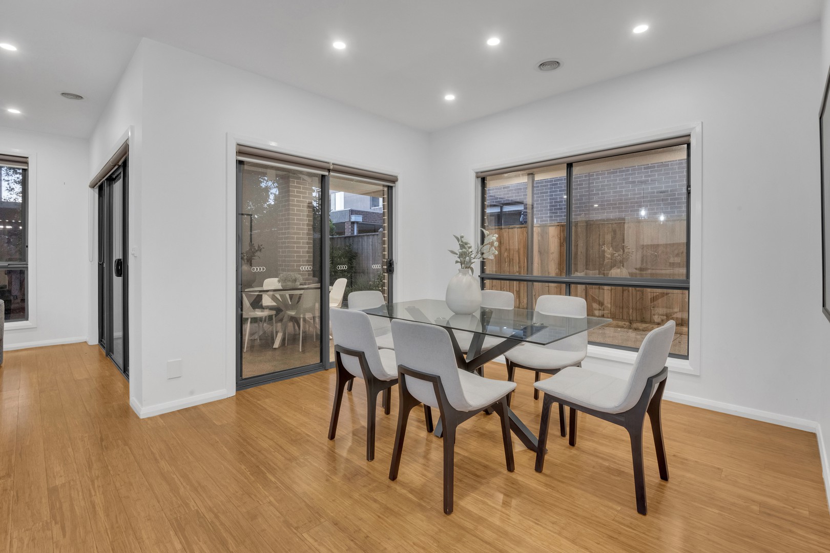 41 Cascade Terrace, Craigieburn, VIC 3064, Craigieburn - Thumbnail 3
