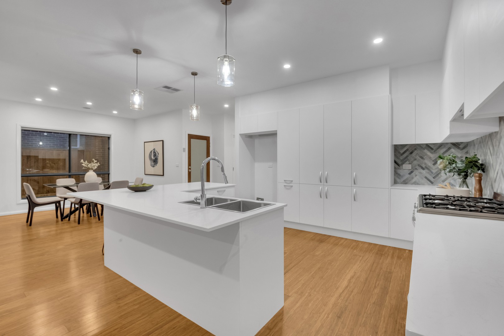 41 Cascade Terrace, Craigieburn, VIC 3064, Craigieburn - Thumbnail 5
