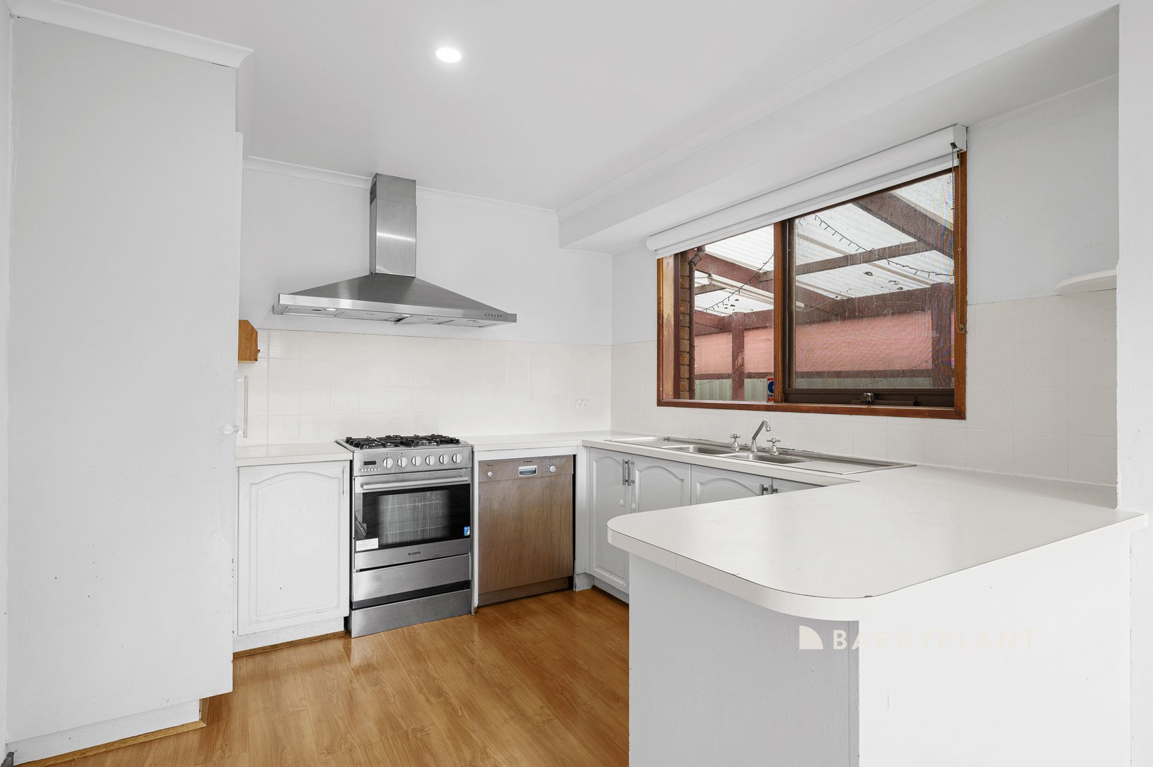 41 Fleetwood Drive, Narre Warren, VIC 3805 - Thumbnail 2 - 10/04/2025