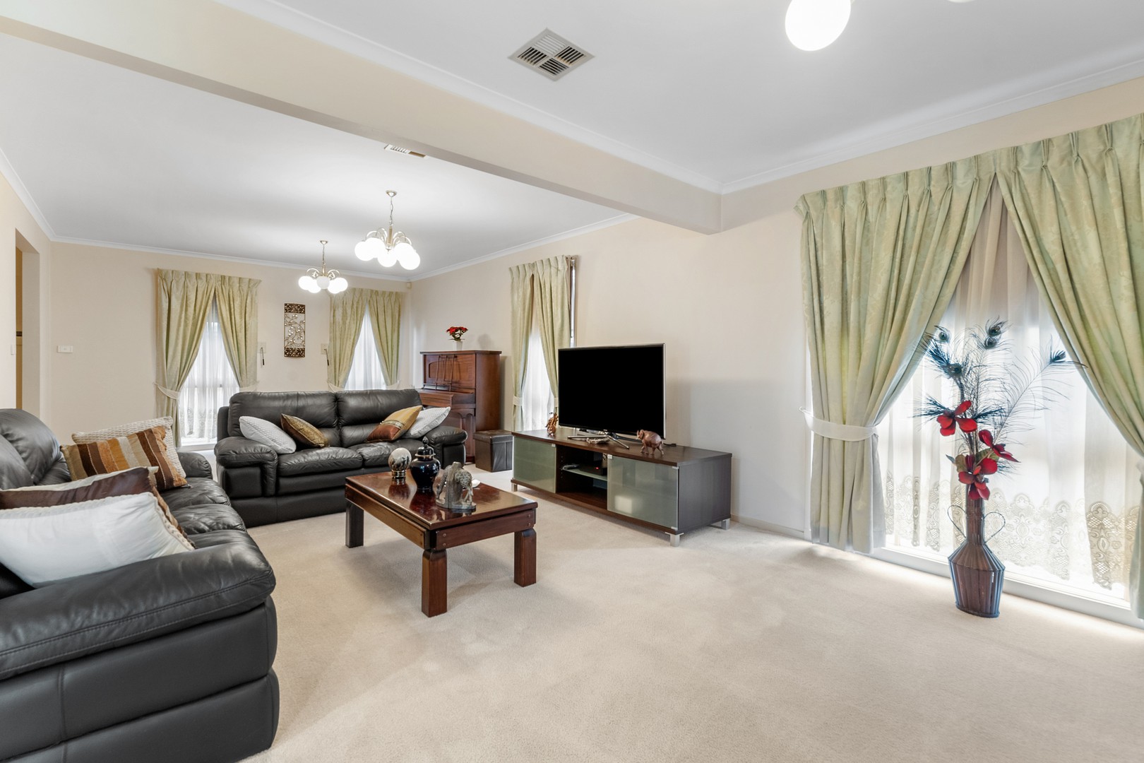 41 Golden Way, Hillside, VIC 3037, Hillside - Thumbnail 4