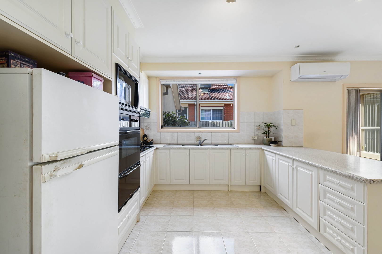 41 Hannah AvenueHillside, VIC 3037, Hillside - Thumbnail 4