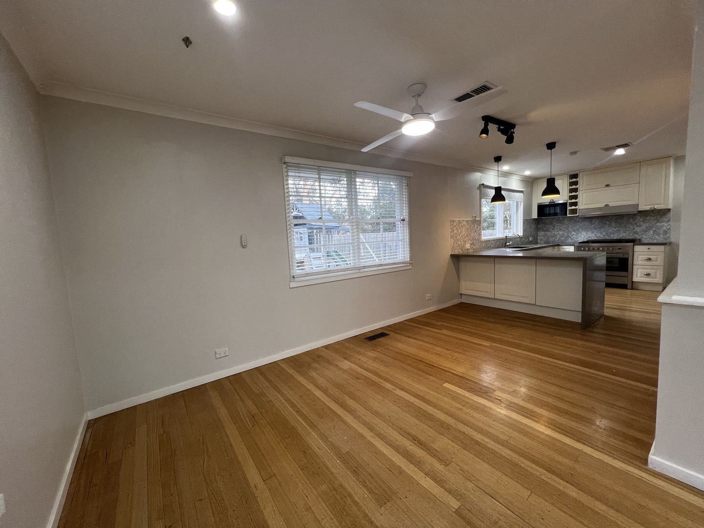 41 Hazelwood Rd, Boronia, VIC 3155, Boronia - Thumbnail 4