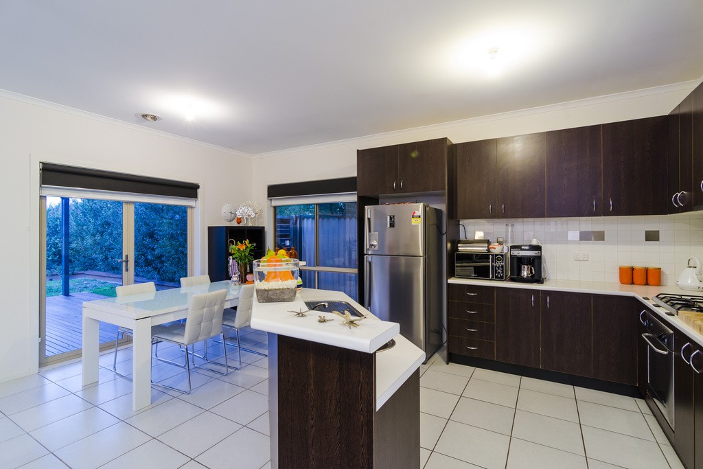 41 Hollington Crescent, Point Cook, VIC 3030, Point Cook - Thumbnail 4