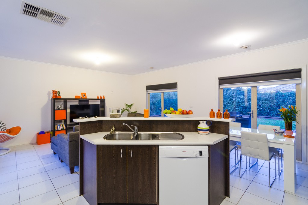 41 Hollington Crescent, Point Cook, VIC 3030, Point Cook - Thumbnail 5