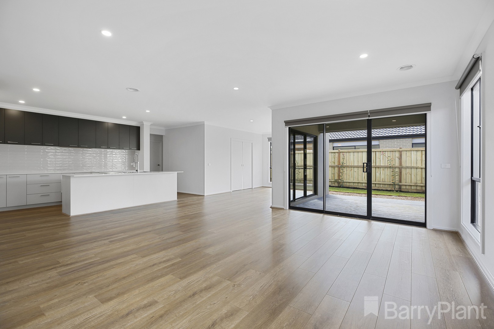 41 Illawarra Boulevard, Drouin, VIC 3818 - Thumbnail 1 - 05/01/2026