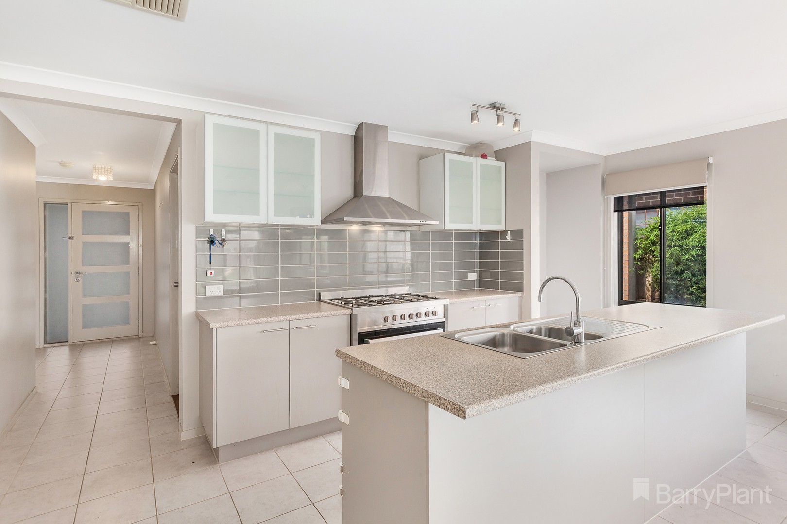 41 Maidenhair Drive, Wallan, VIC 3756, Wallan - Thumbnail 2