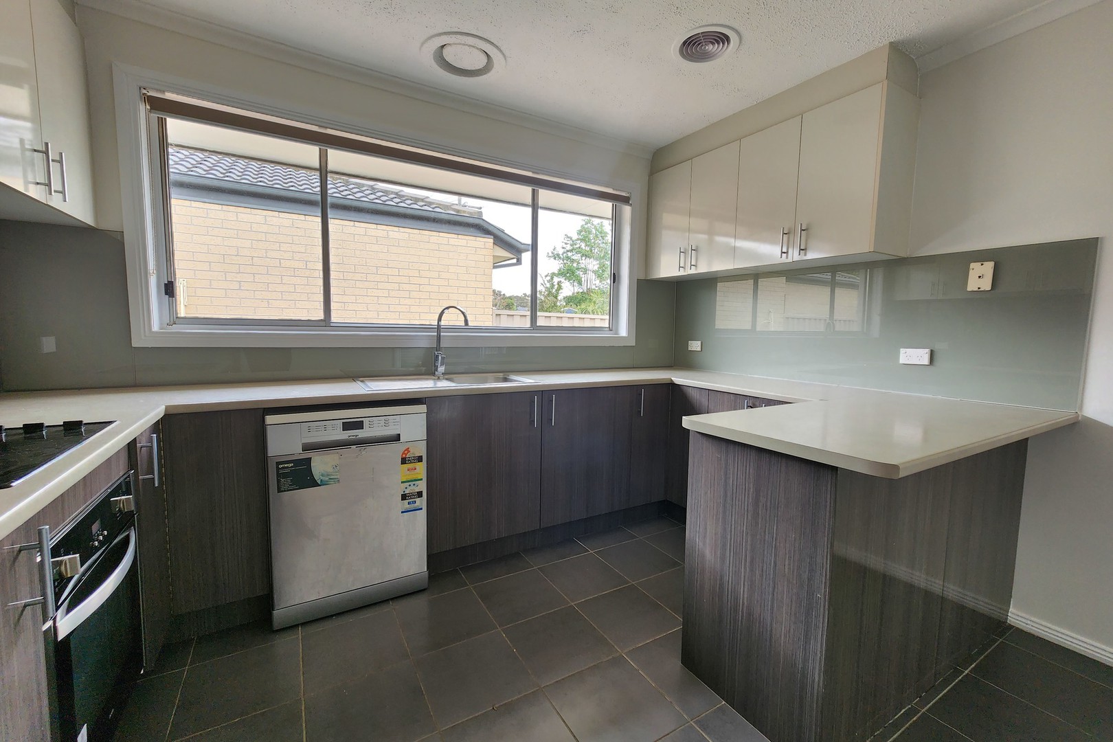 41 Marina Drive, Melton, VIC 3337, Melton - Thumbnail 4