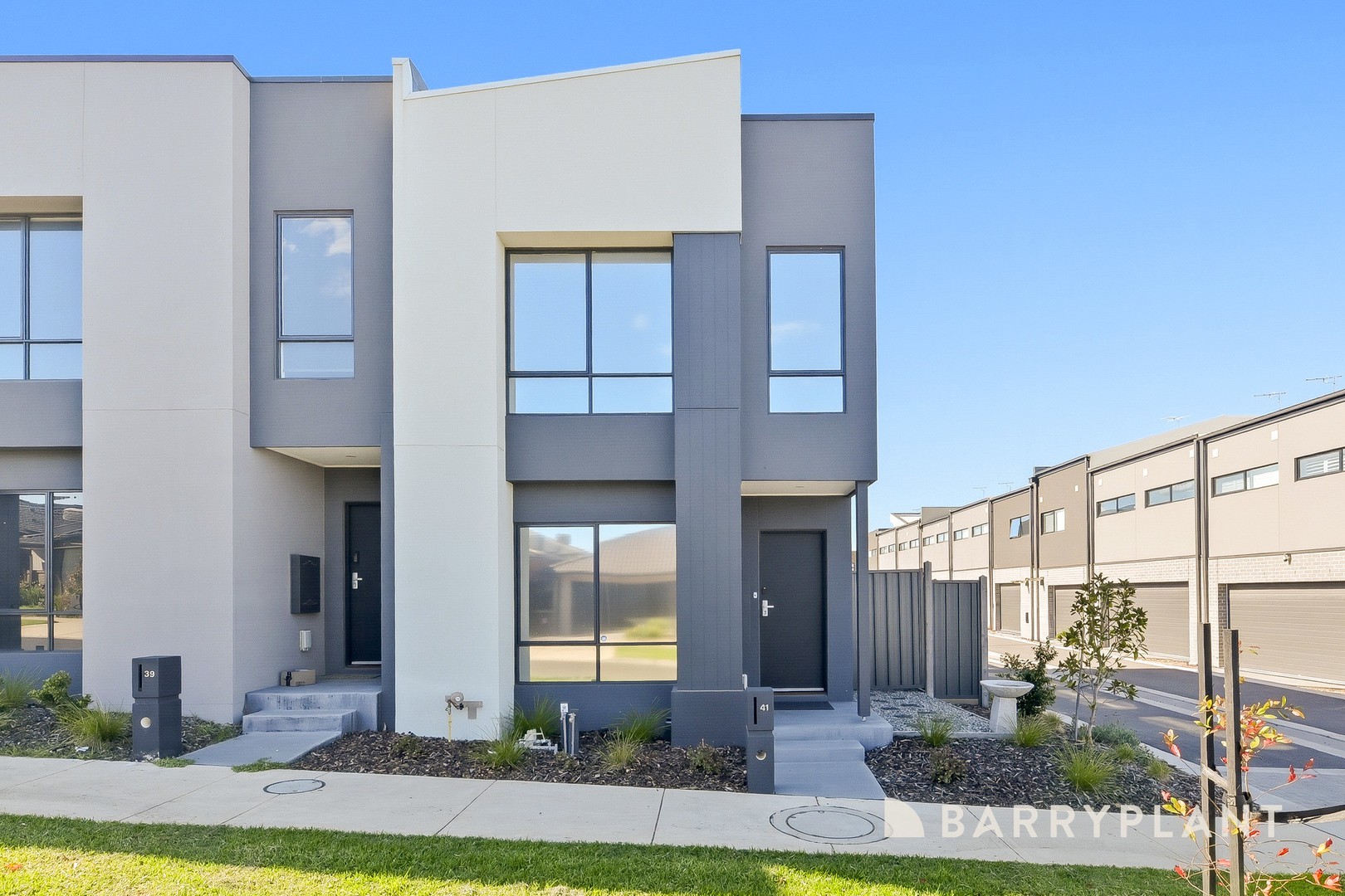 41 Masquerade Road, Berwick, VIC 3806 - Thumbnail 2 - 07/05/2026