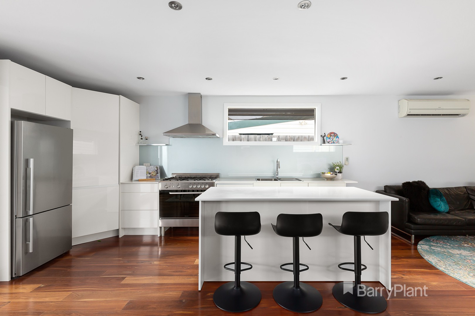 41 Normanby Avenue, Thornbury, VIC 3071, Thornbury - Thumbnail 2