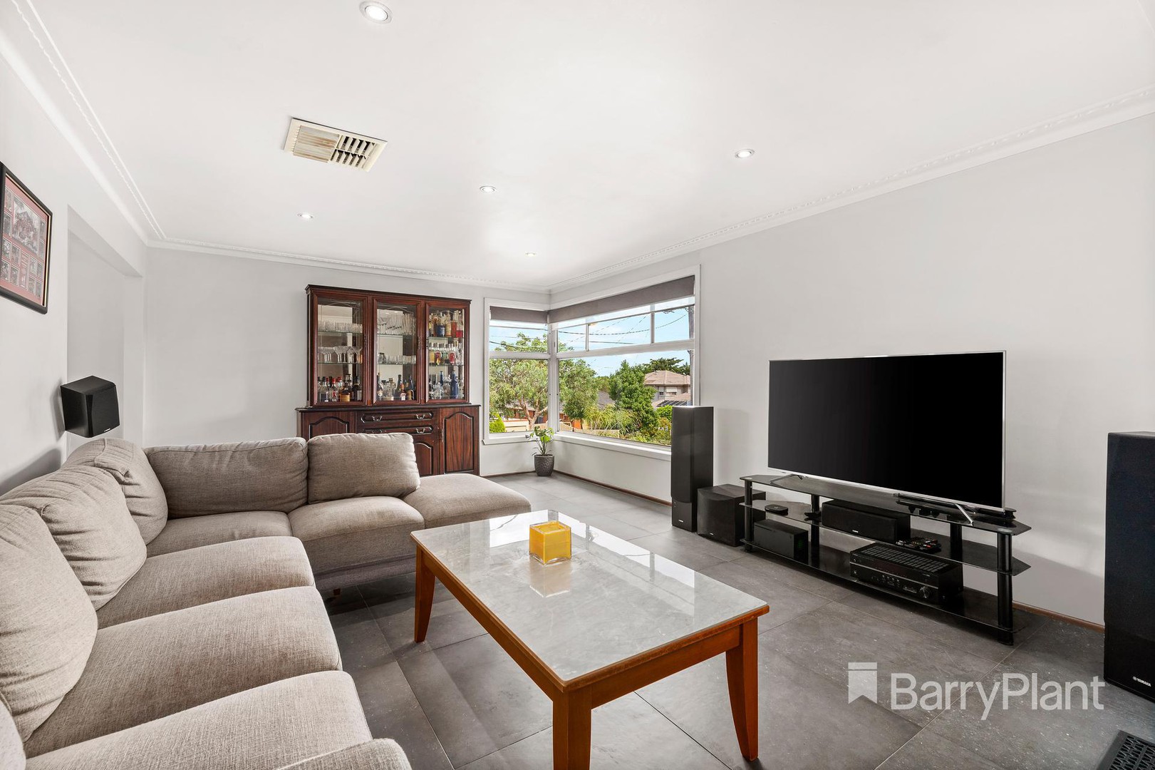 41 Pinehills DriveGreensborough, VIC 3088, Greensborough - Thumbnail 2